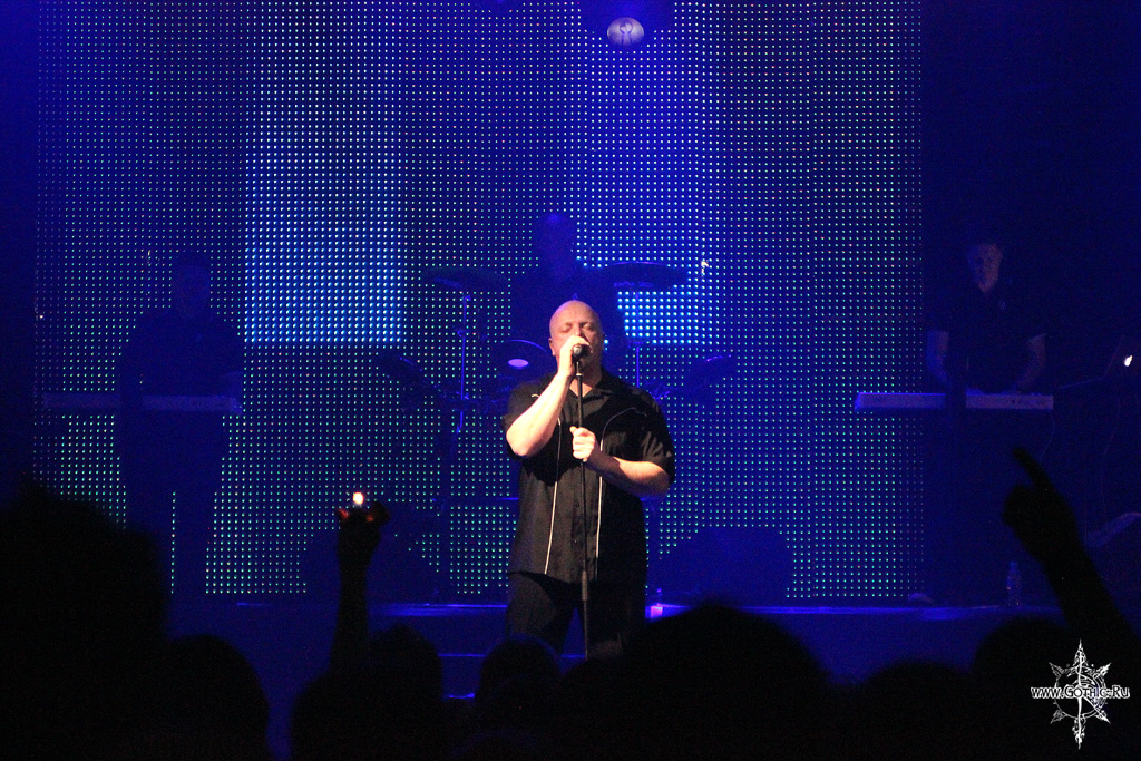 vnv_nation01.jpg