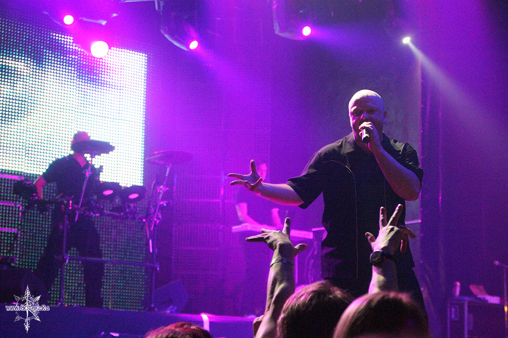 vnv_nation05.jpg