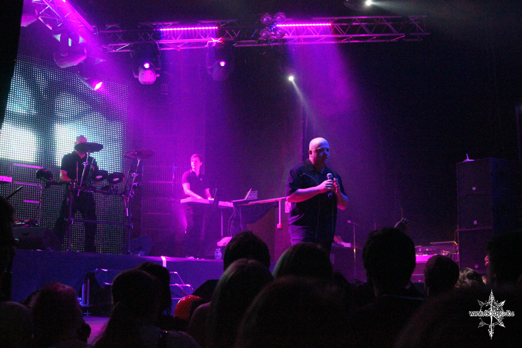 vnv_nation06.jpg