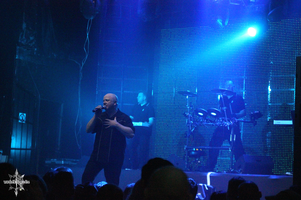 vnv_nation07.jpg