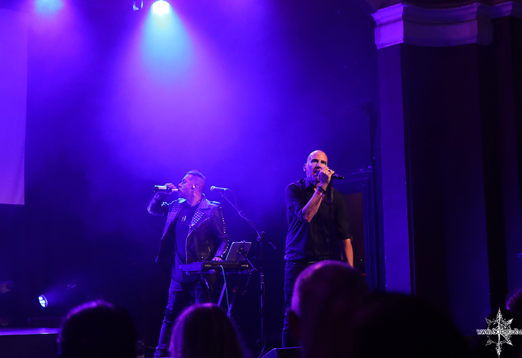 blaklight06.jpg