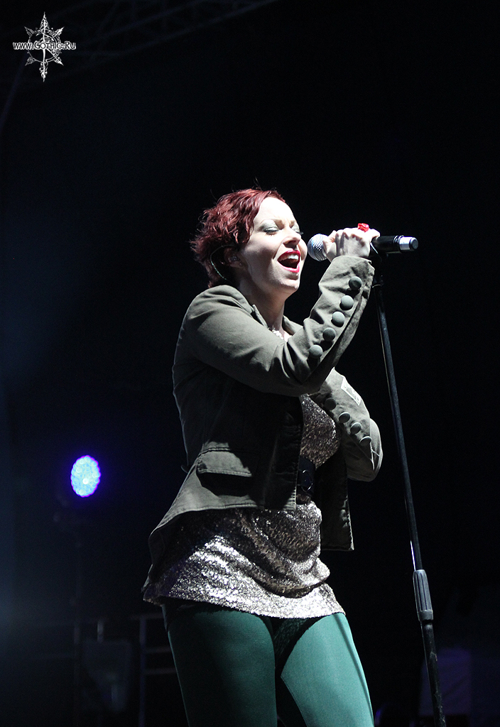 anneke_van_giersbergen04.JPG