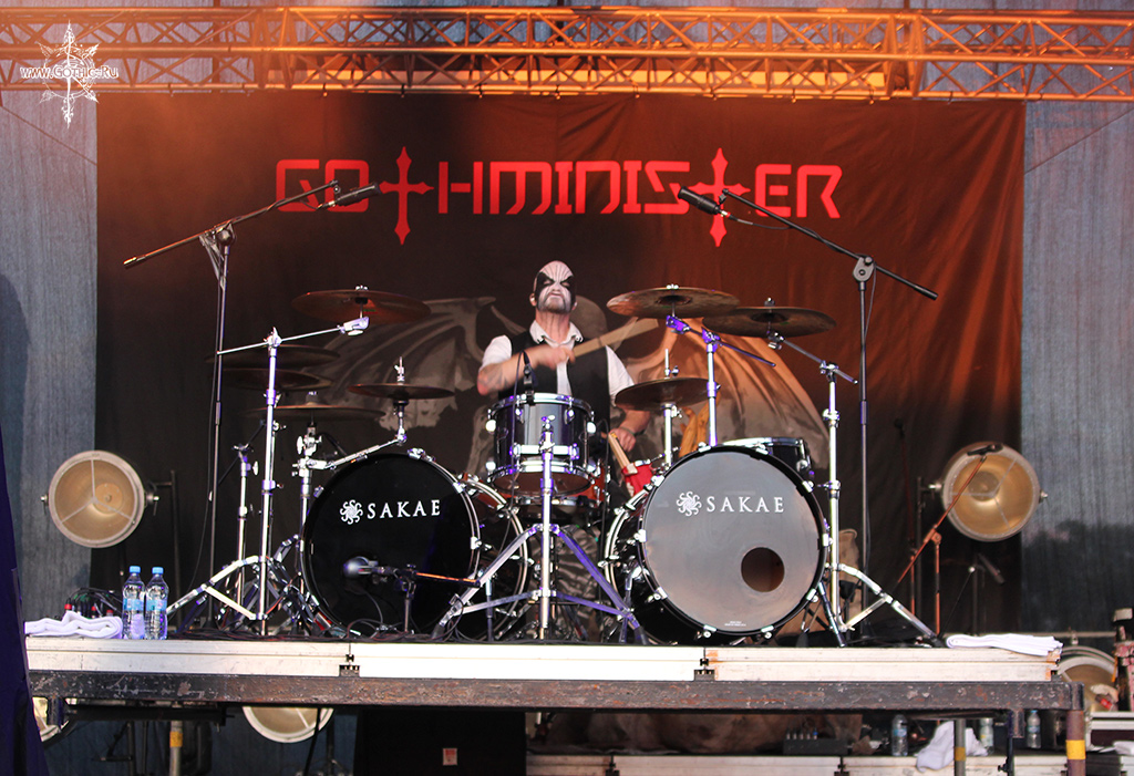 gothminister06.JPG