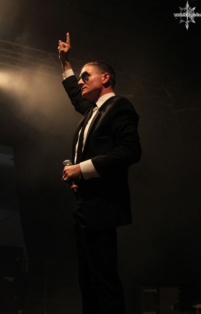 nitzer_ebb11.JPG