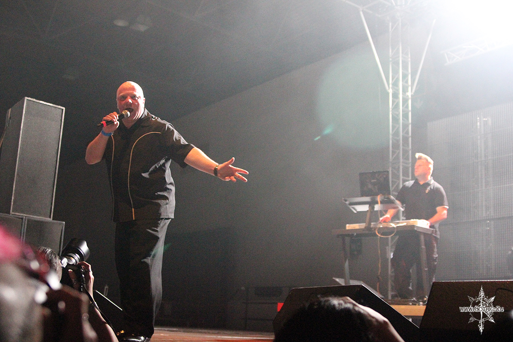 vnv_nation04.JPG