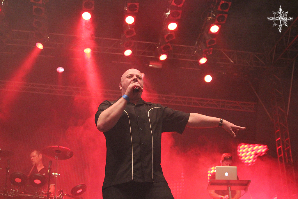 vnv_nation12.JPG