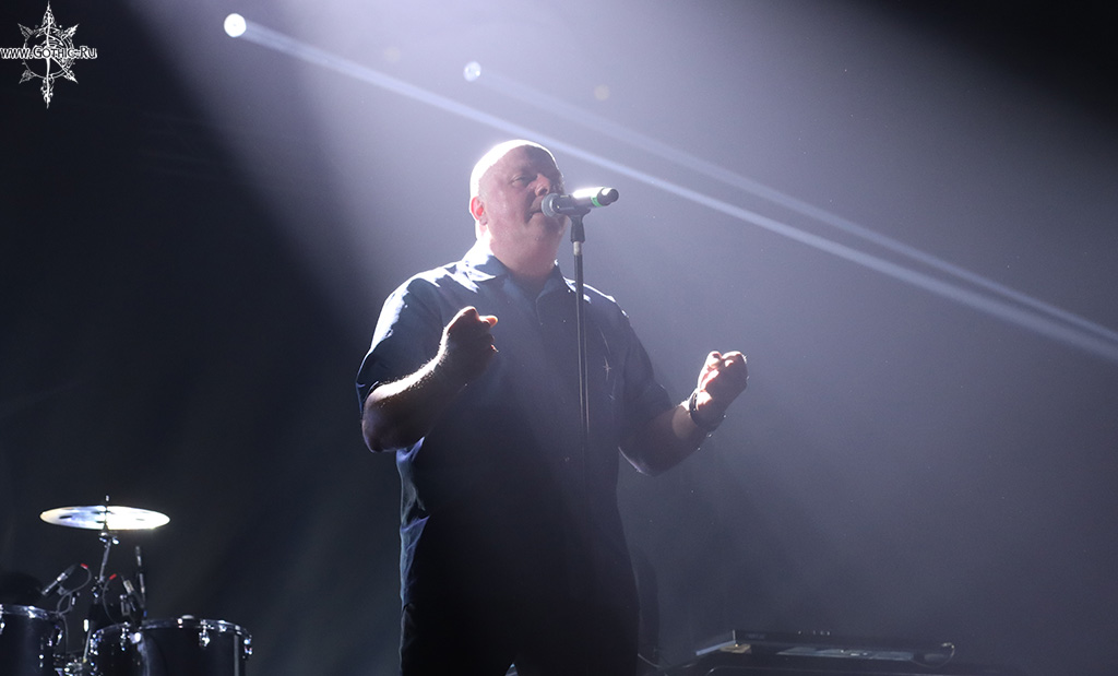 vnv_nation2.jpg