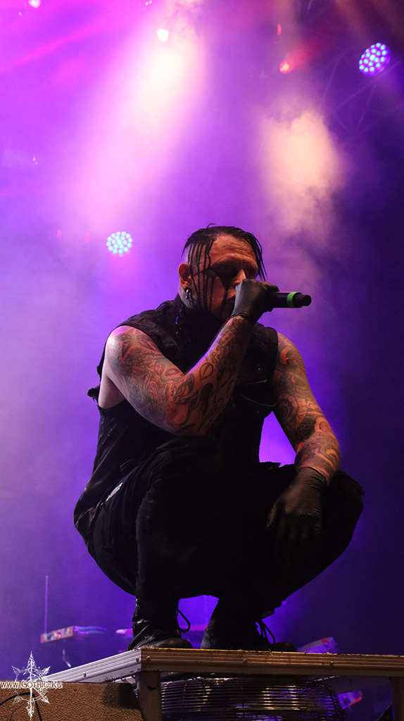 combichrist12.jpg