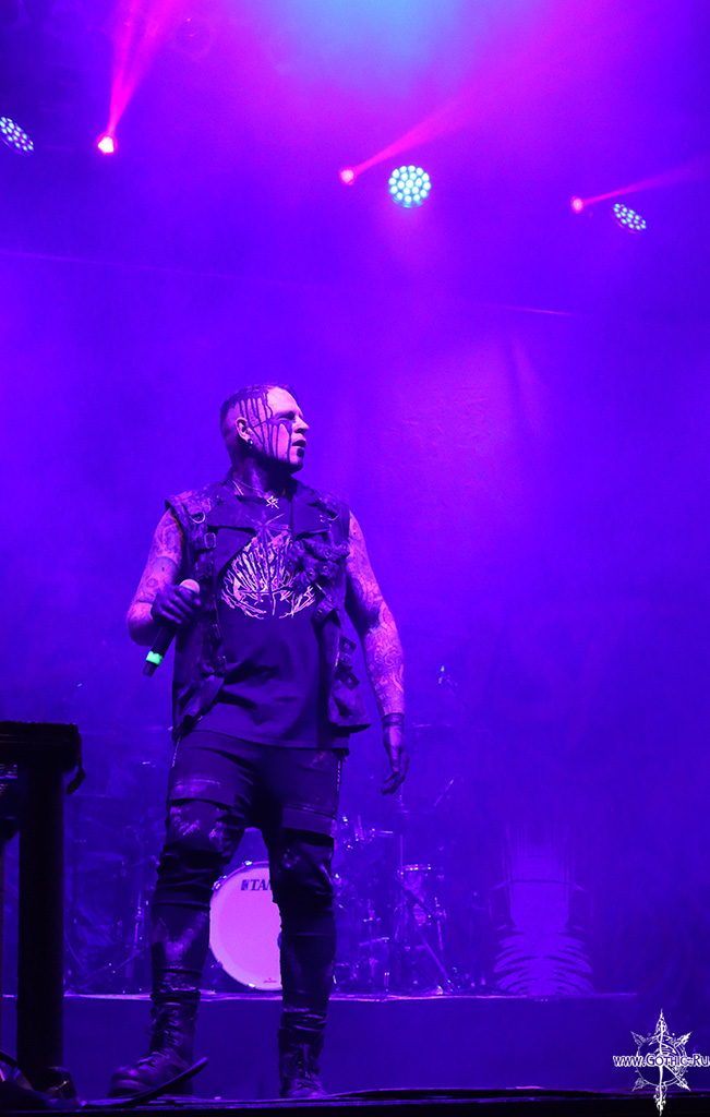 combichrist7.jpg