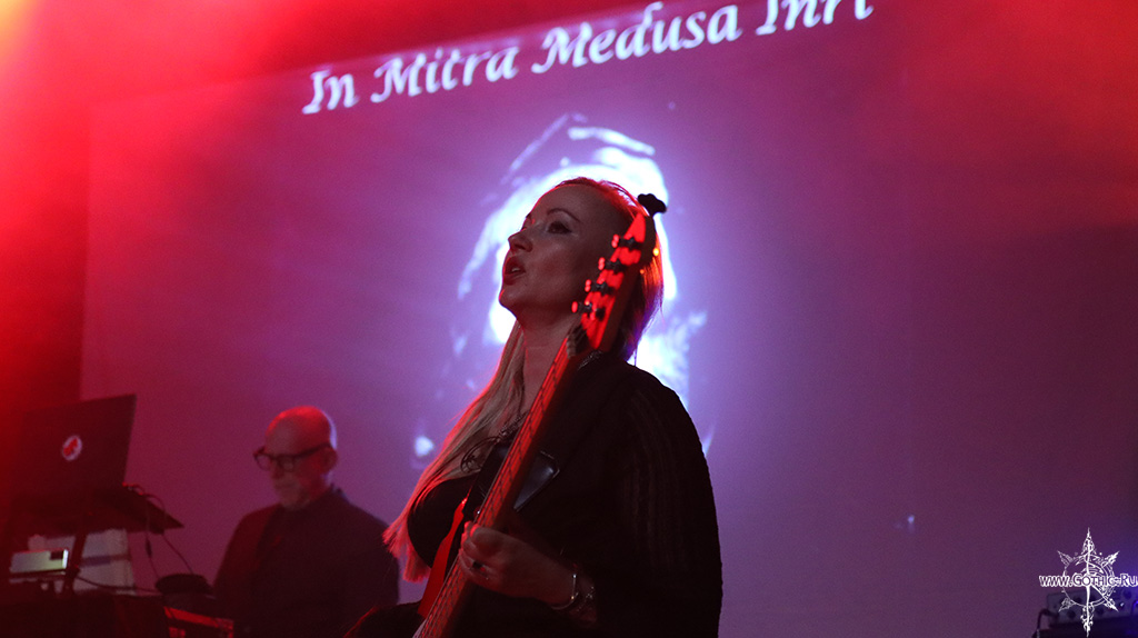 in_mitra_medusa_inri13.jpg