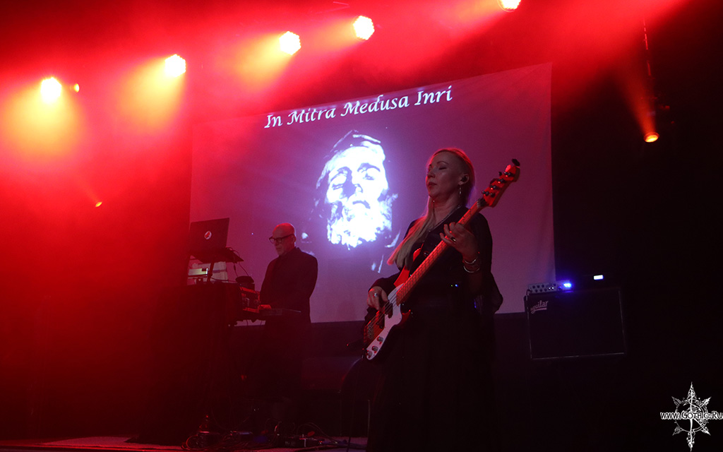 in_mitra_medusa_inri16.jpg