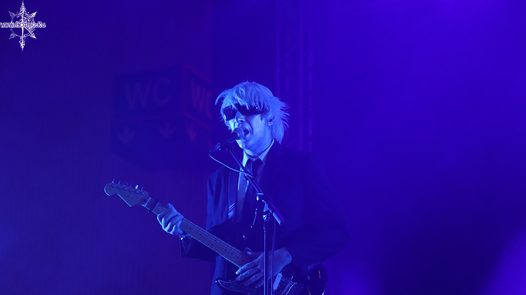drab_majesty13.jpg