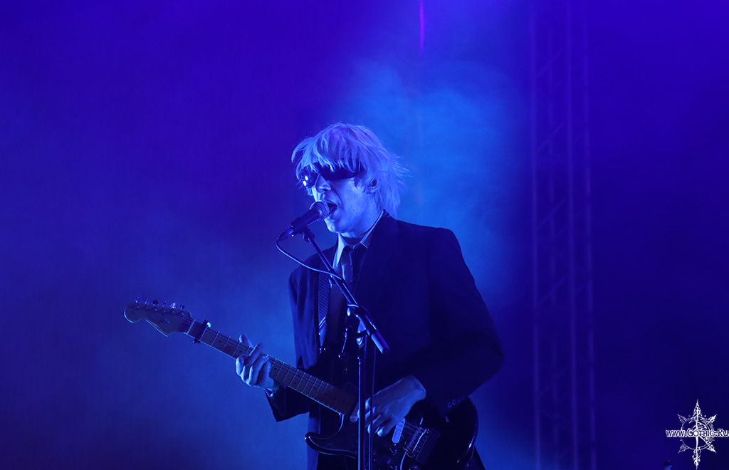 drab_majesty15.jpg