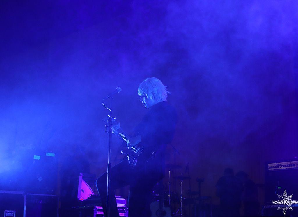drab_majesty18.jpg
