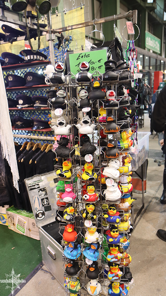 black_market13.jpg