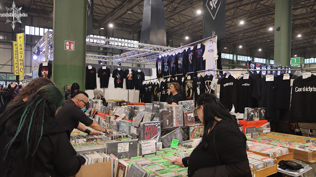 black_market58.jpg